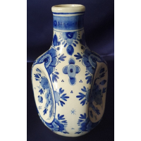 Delfts blauw kruikje, gemerkt en genummerd